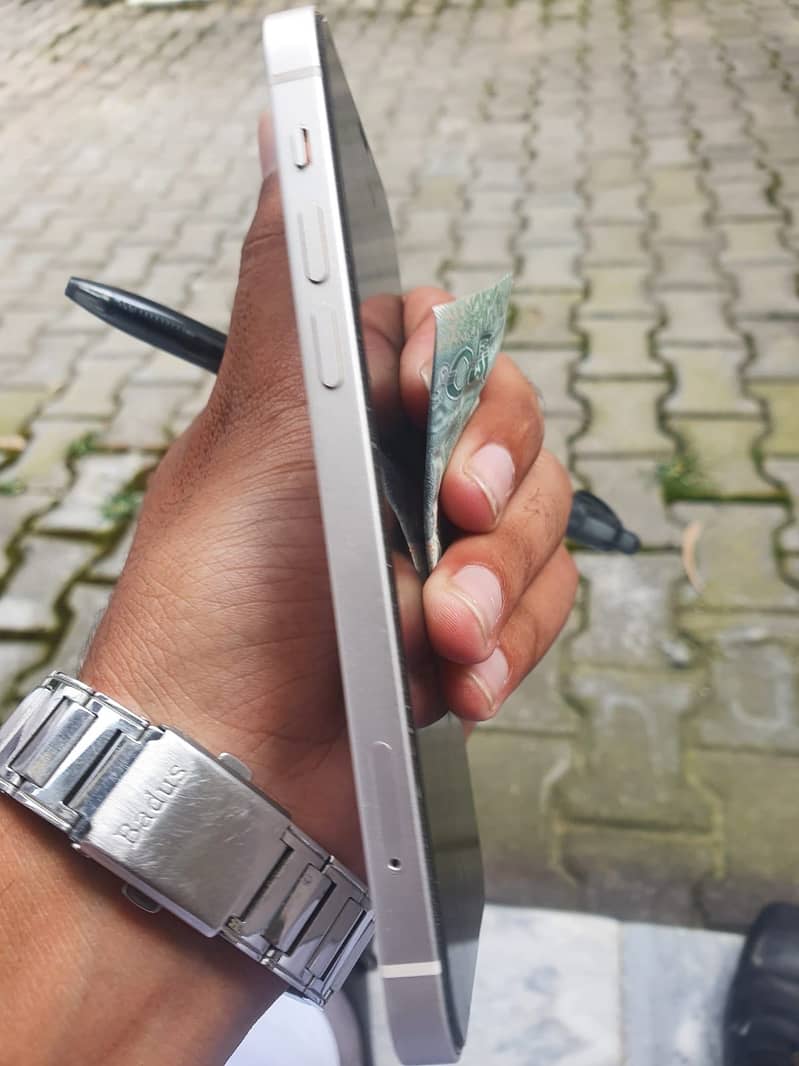Apple iPhone 12 mini 5