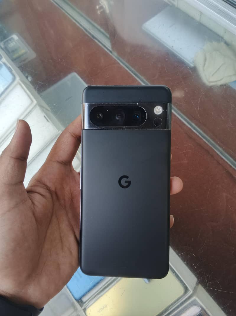 Google Pixel 8 Pro 2