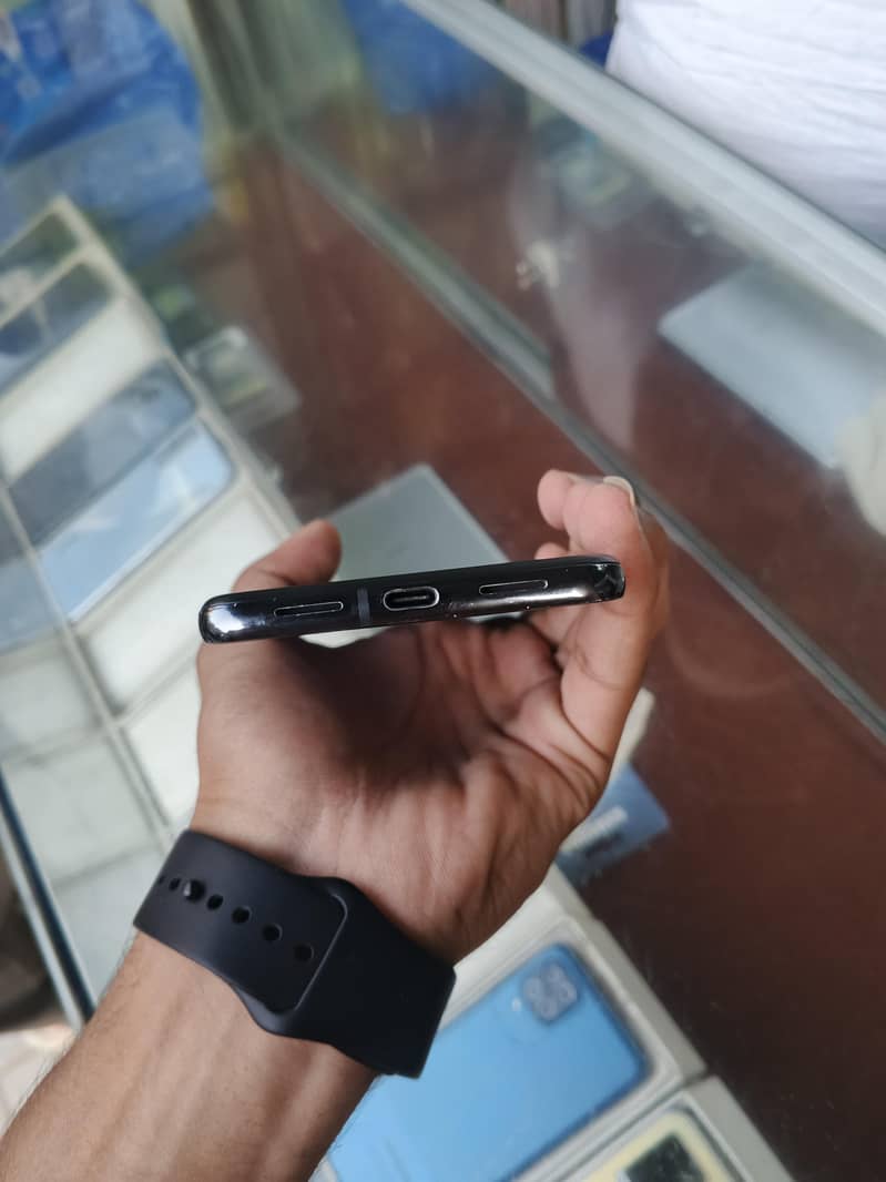Google Pixel 8 Pro 3