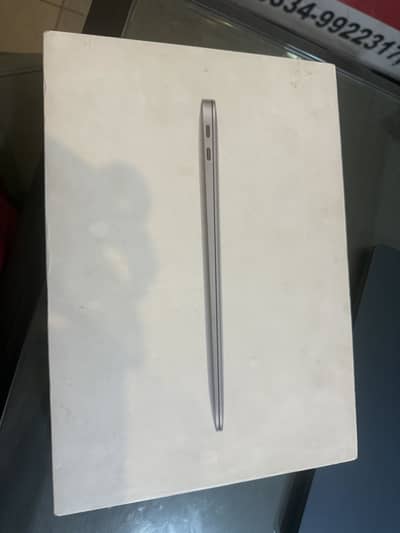 Macbook Air 2020 M1 8/256 original box and charger with cable