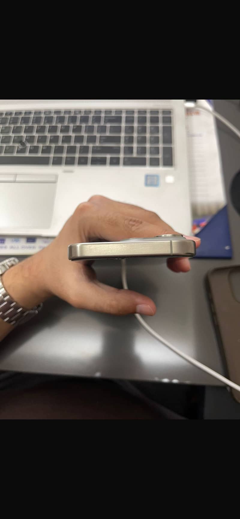 Apple iPhone 15 Pro 4