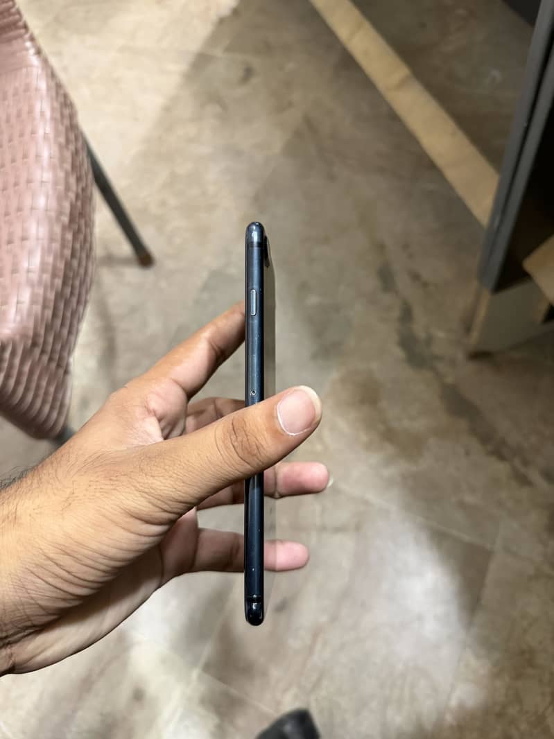 Apple iPhone 7 Plus 3