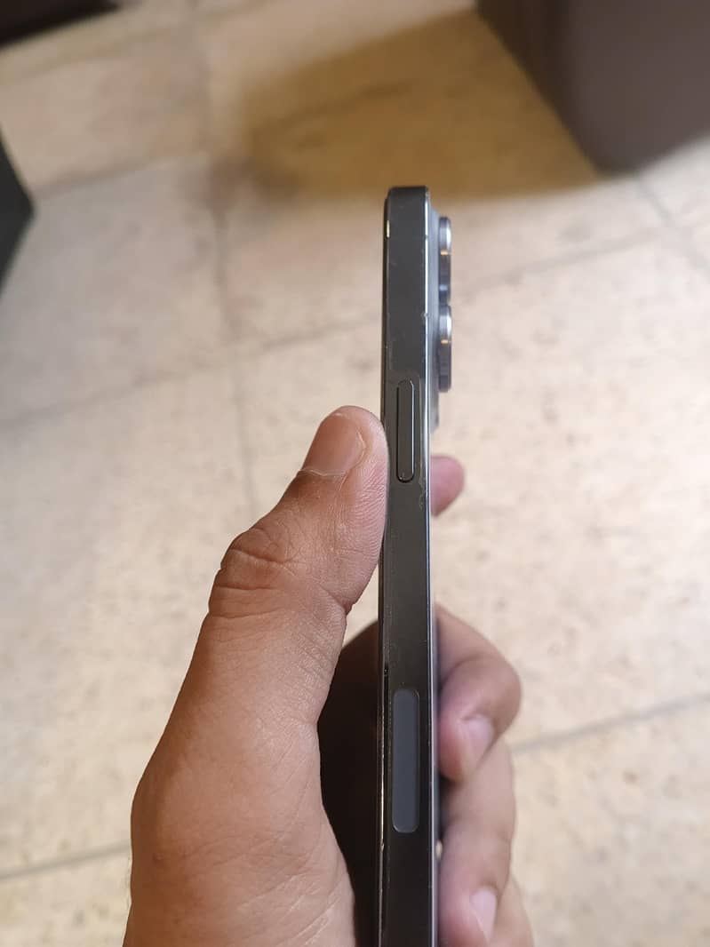 Apple iPhone 13 Pro Max 6