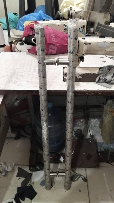 glass door handle