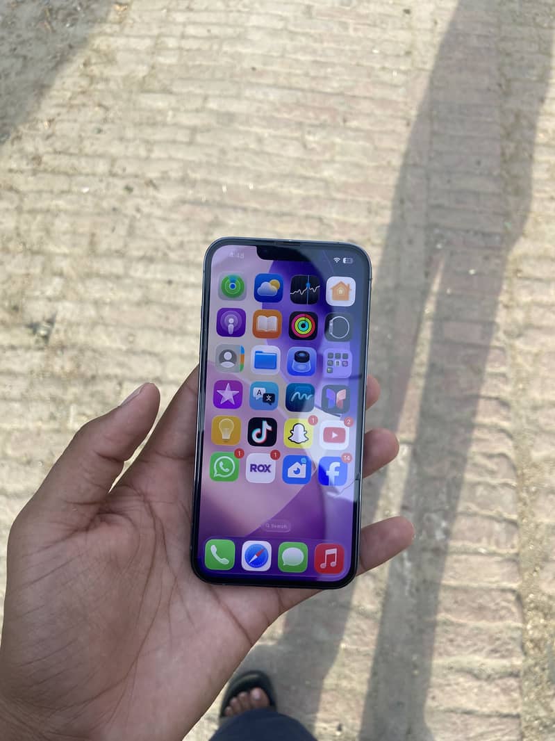 Apple iPhone 13 Pro 2