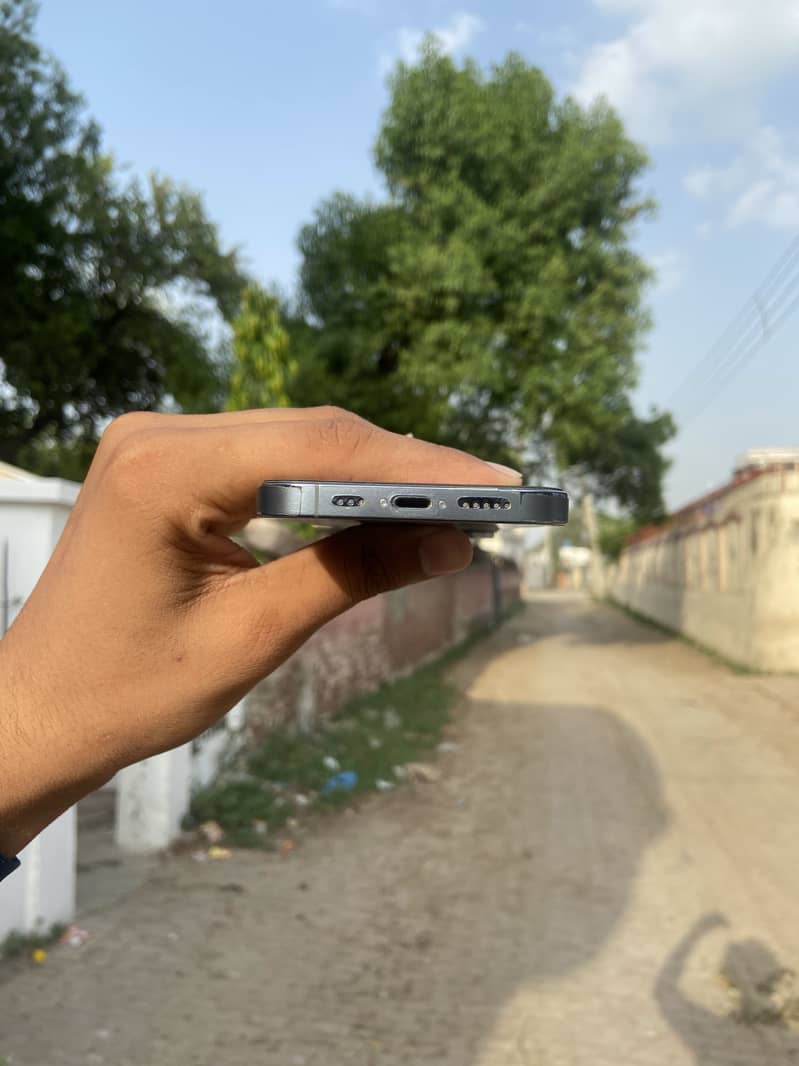 Apple iPhone 13 Pro 3