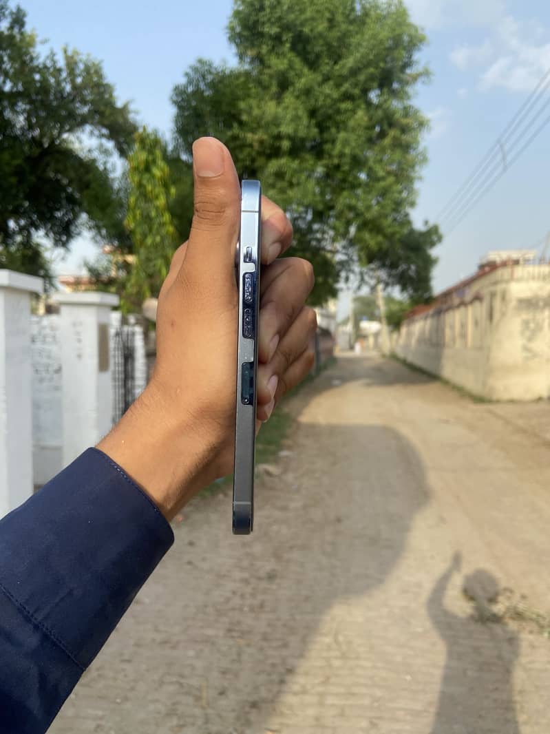 Apple iPhone 13 Pro 4
