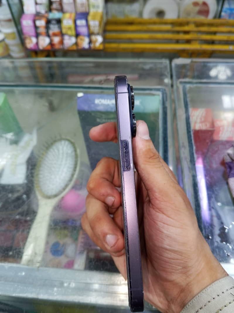 Apple iPhone 14 Pro 4