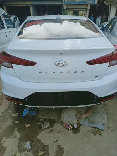 Hyundai Elantra 2023