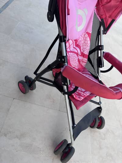 Baby stroller used but in excellent condition