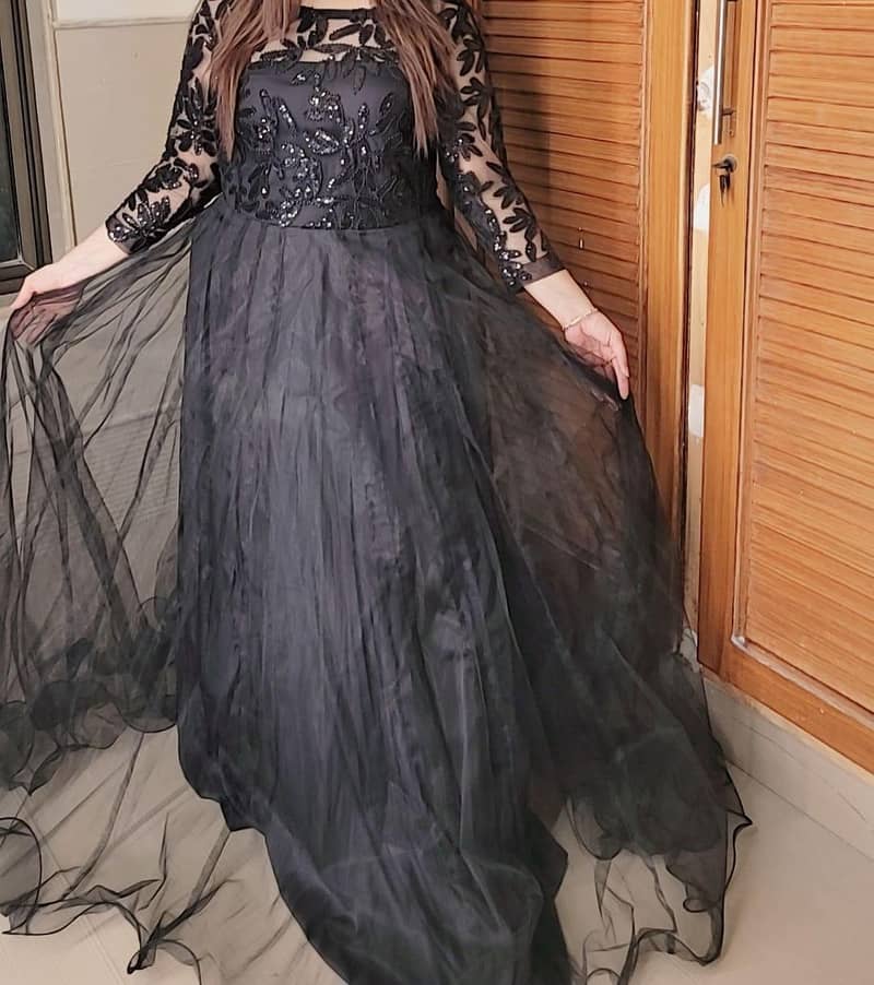 black maxi 0