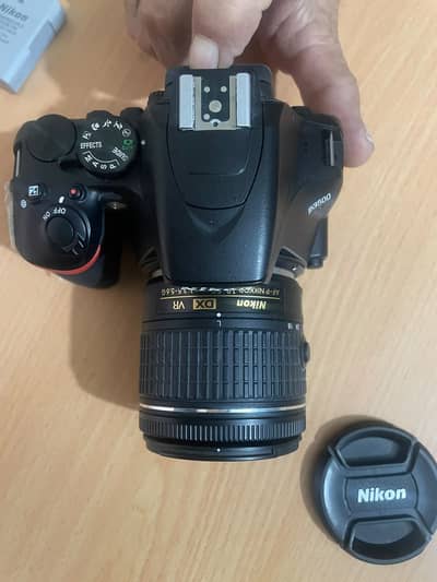 ONLY 2373 Shutter Count. Nikon D3500