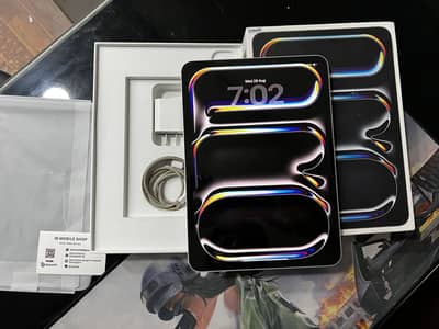 IPad Pro M5 chip 256GB 100% health 134 cc with full box 