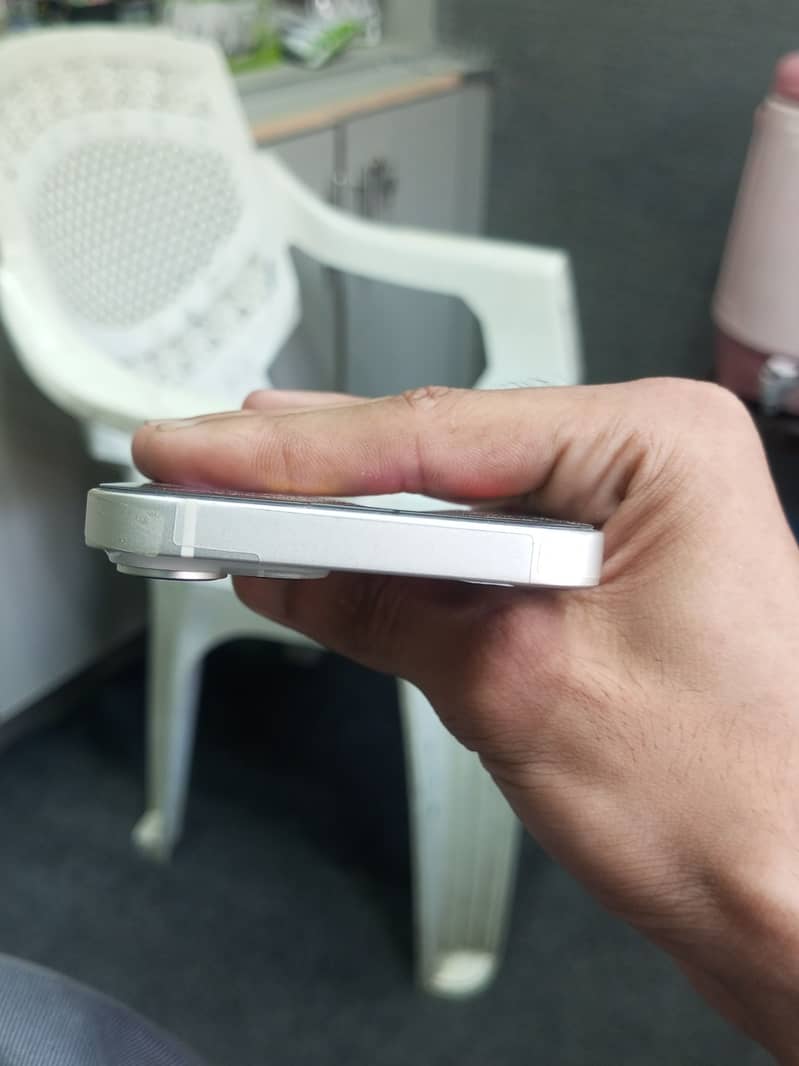 Apple iPhone 14 1