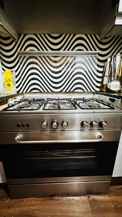 Cooking Range- Oven+Baking 100% Mint condition