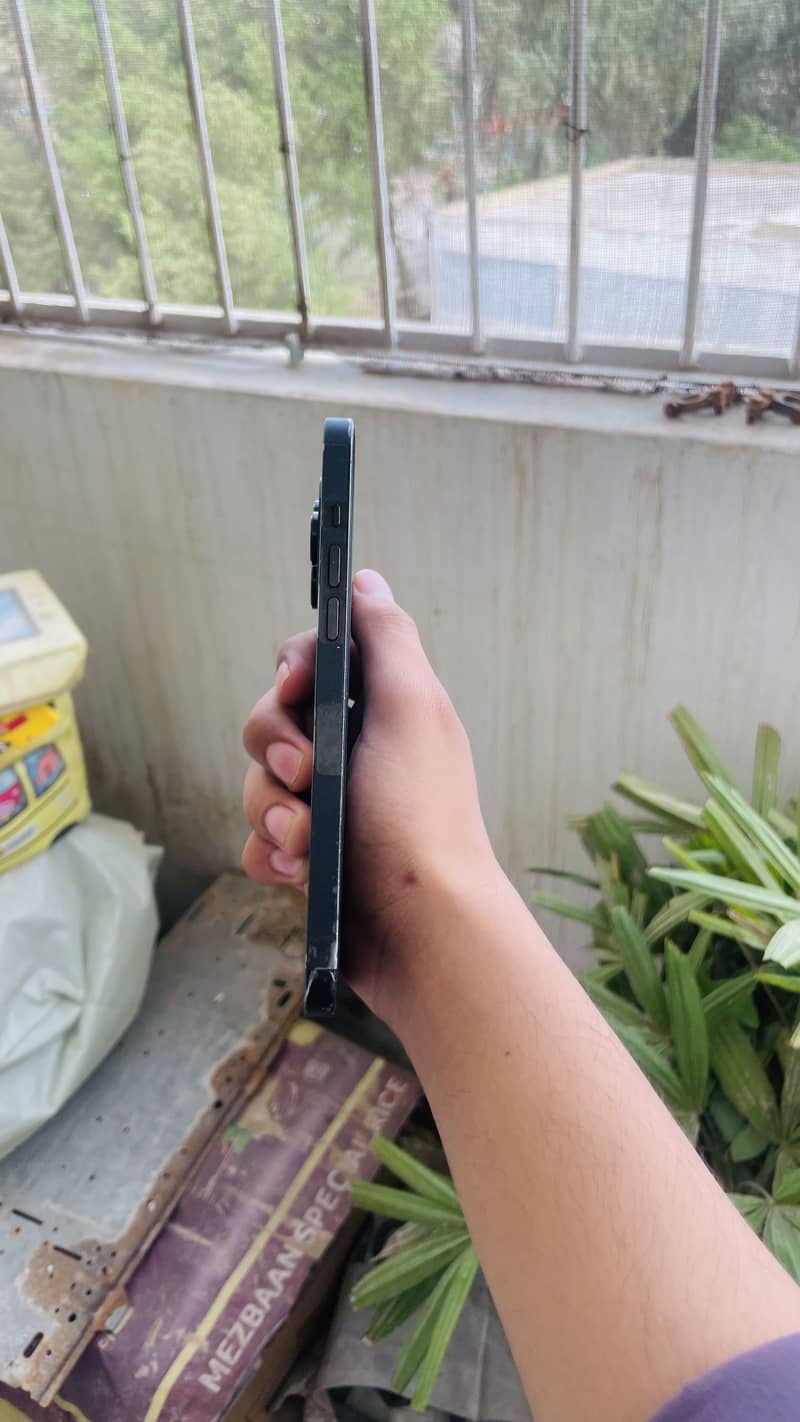 Apple iPhone 14 Pro Max 6