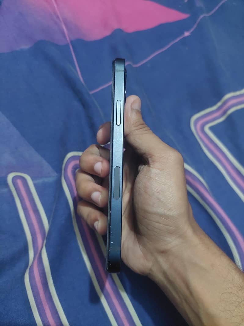 Apple iPhone 12 1