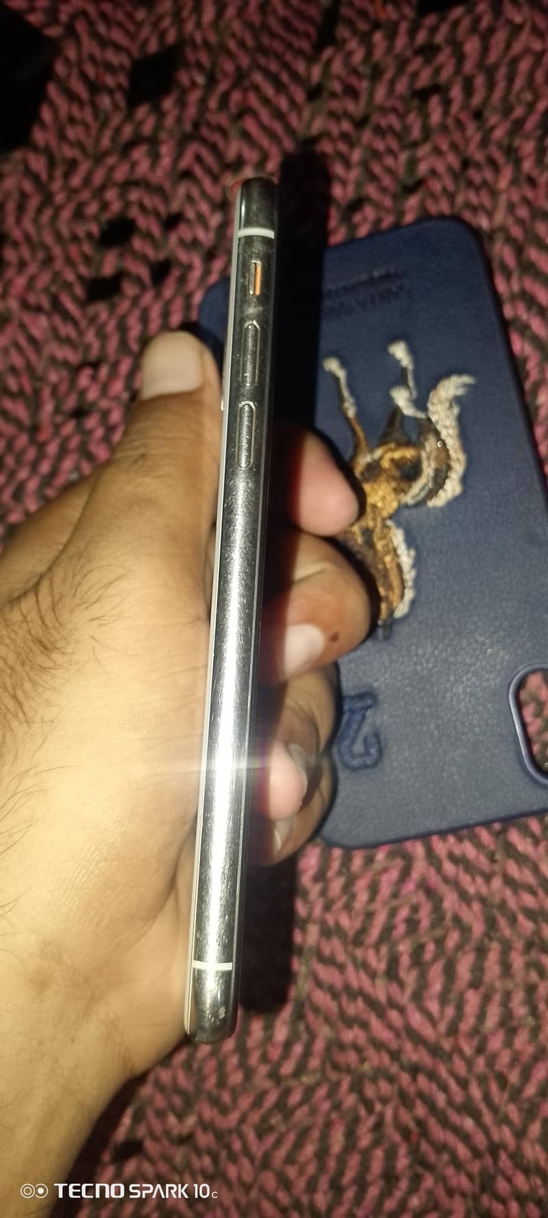 Apple iPhone X 4