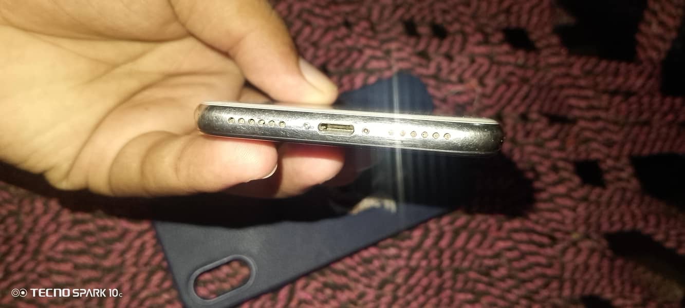 Apple iPhone X 6