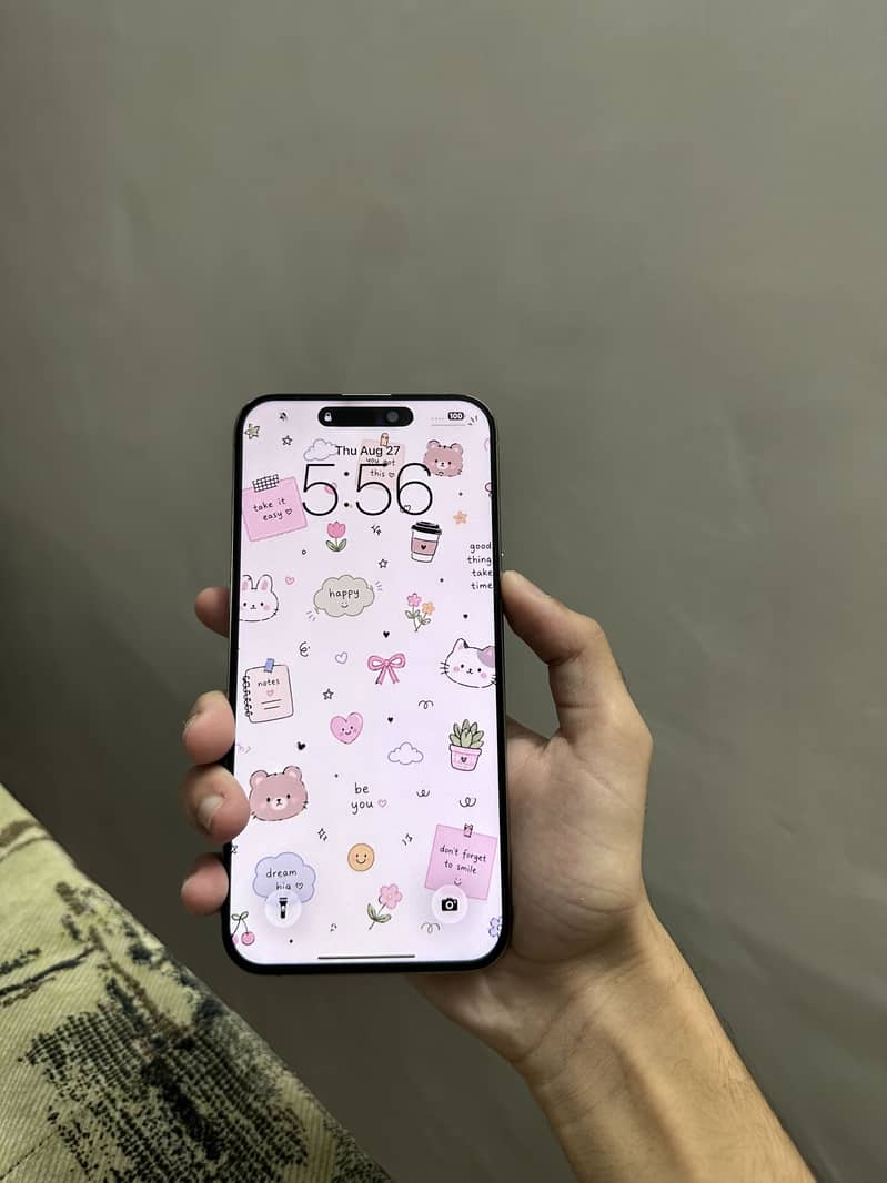 Apple iPhone 15 Pro Max 4