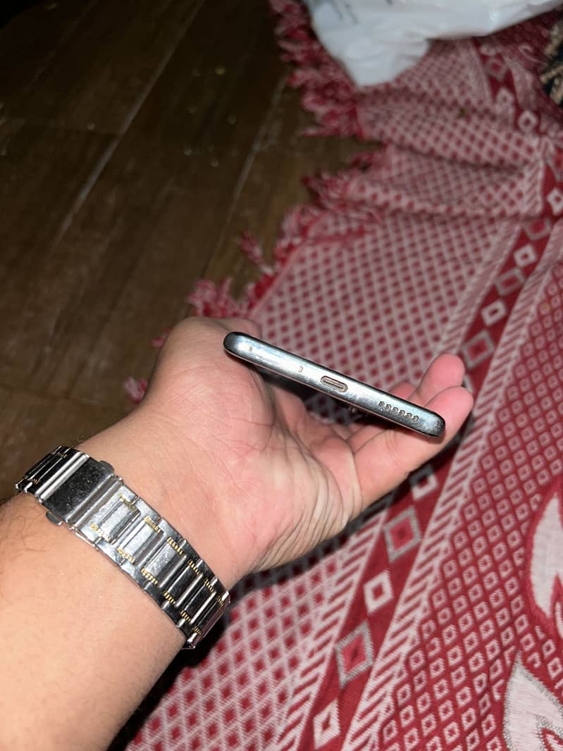 Tecno CAMON 40 Pro 4