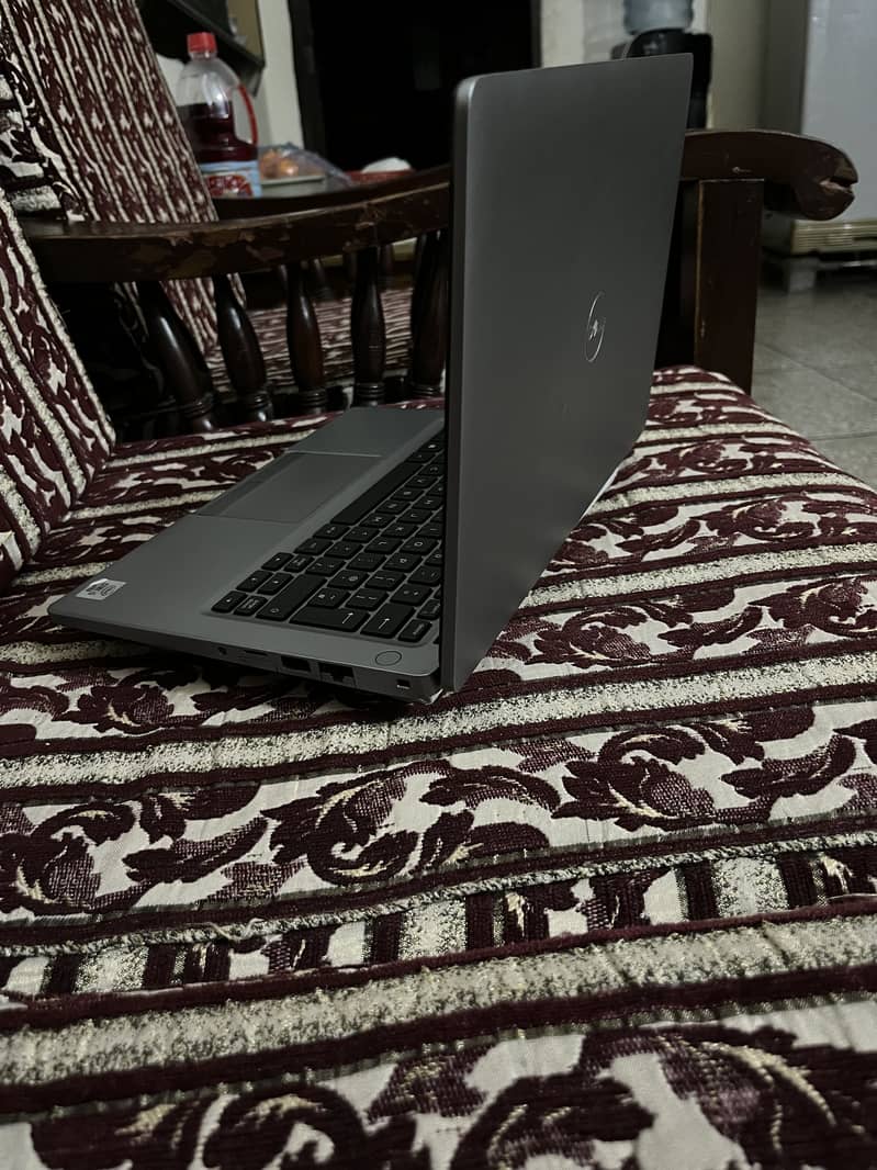 Laptop 0