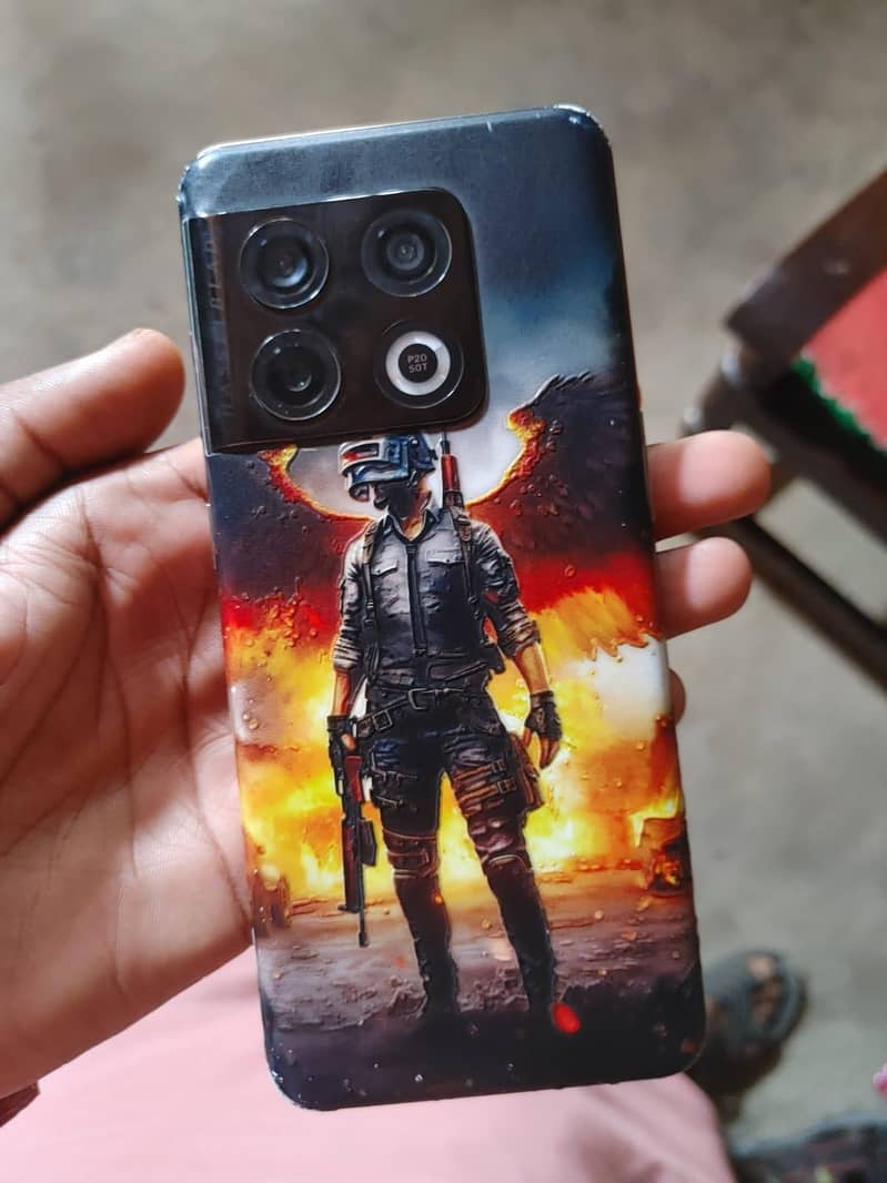 One Plus 10 Pro 4