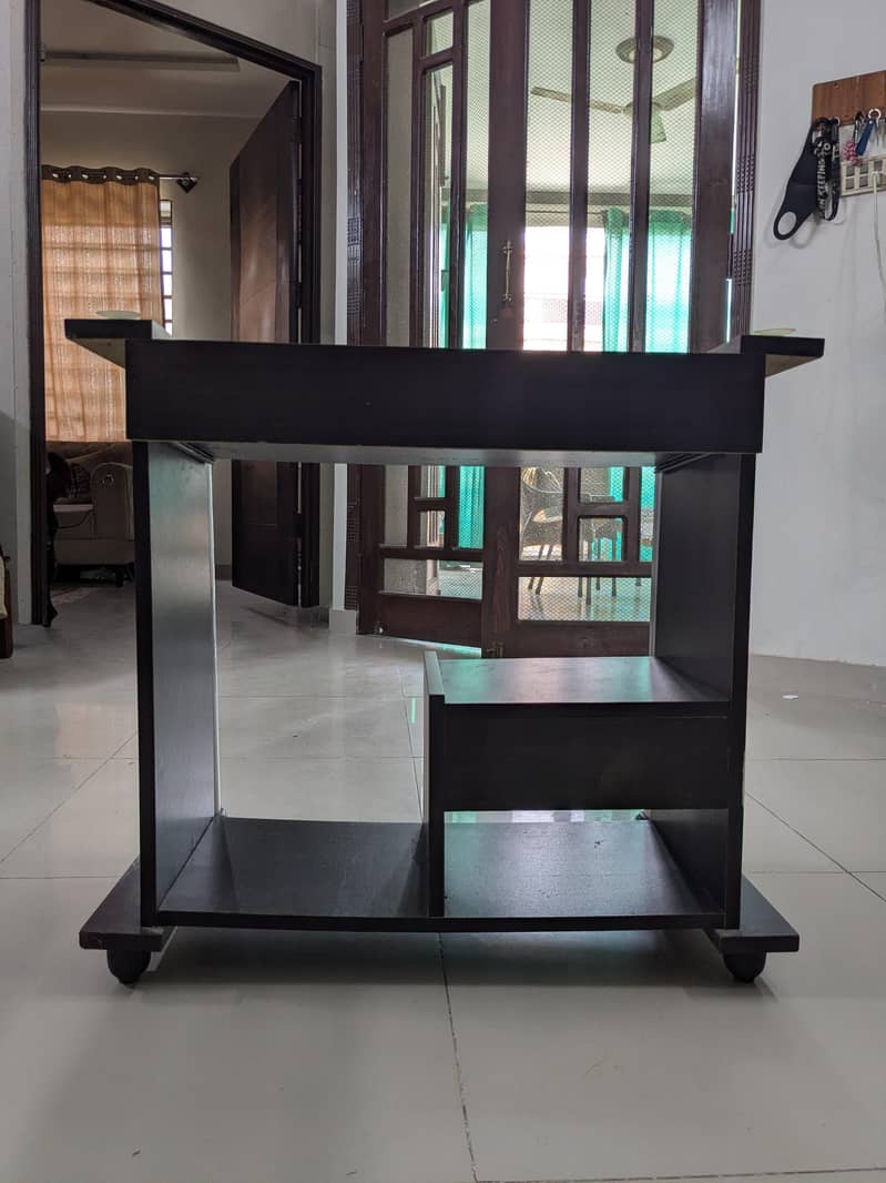 Computer Table 4