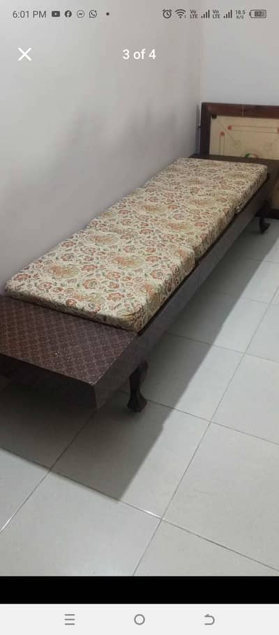 3 seater seaty old is gold