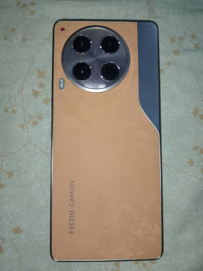 Tecno CAMON 30