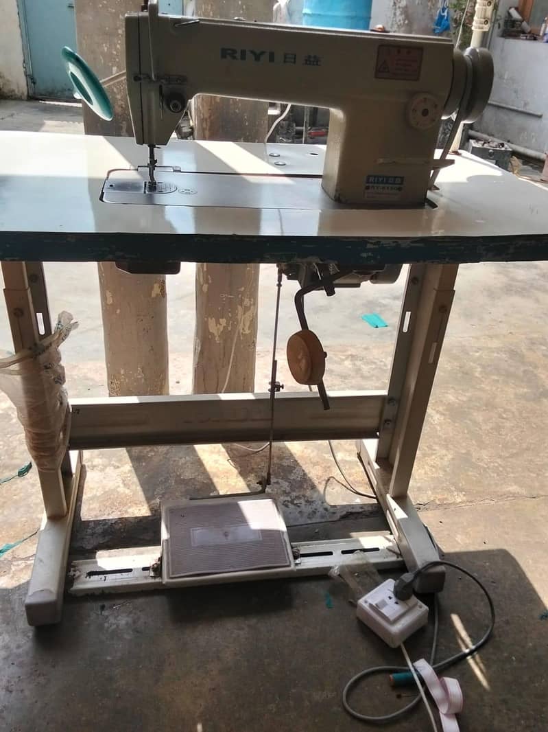 Riyi SWEING MACHINE 0
