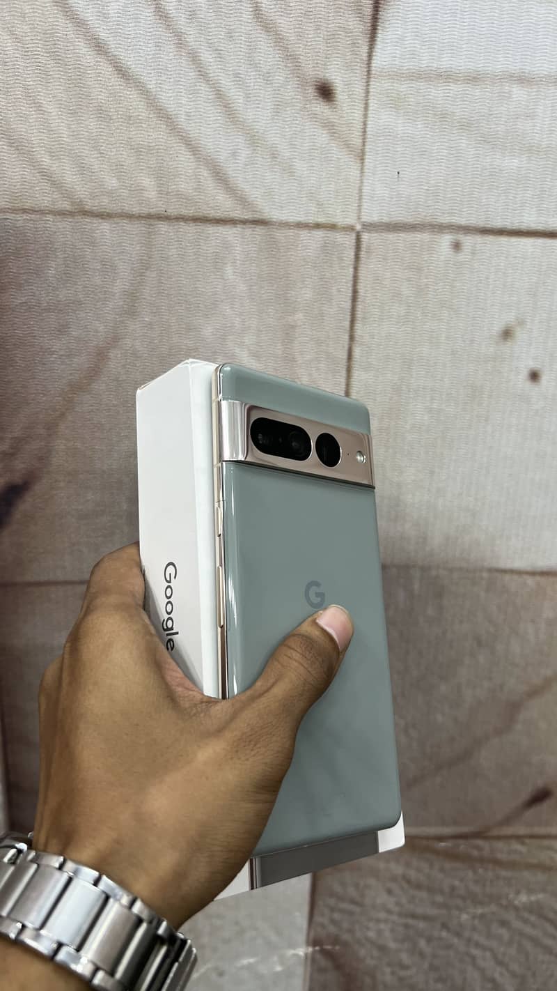 Google Pixel 7 Pro 2