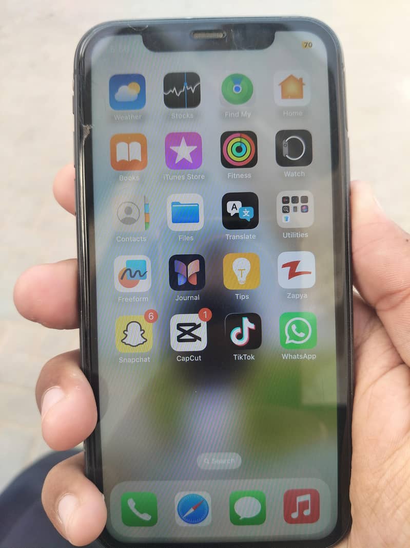 Apple iPhone 11 7