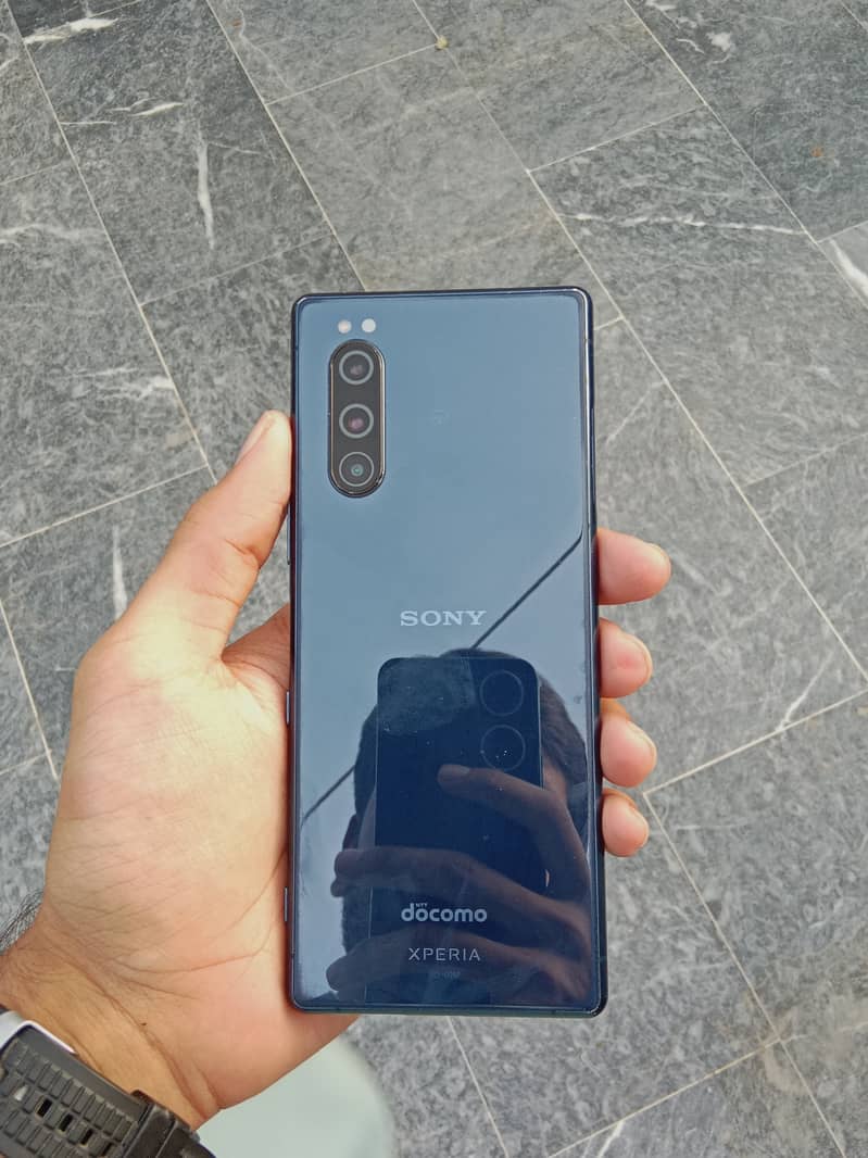Sony 5 1