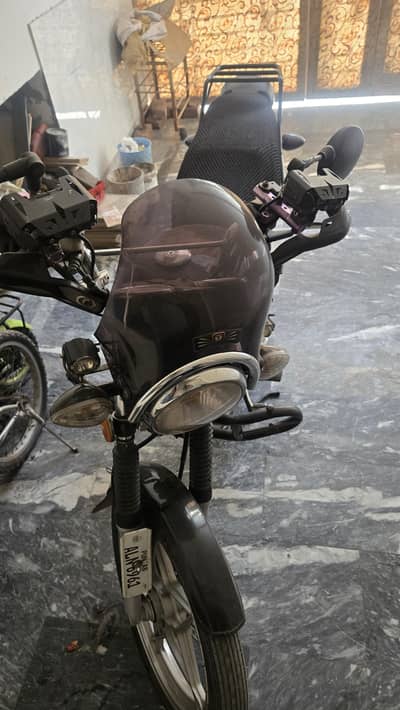 Suzuki GS 150 SE