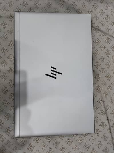 HP 850 G8