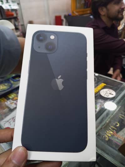 Apple iPhone 13