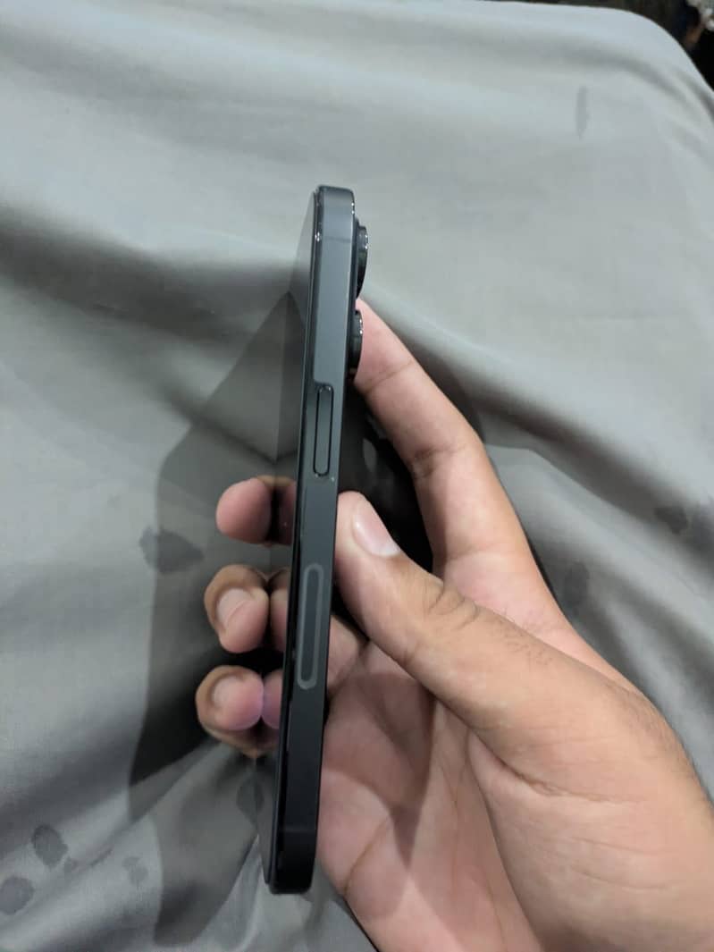 Apple iPhone 14 Pro 3