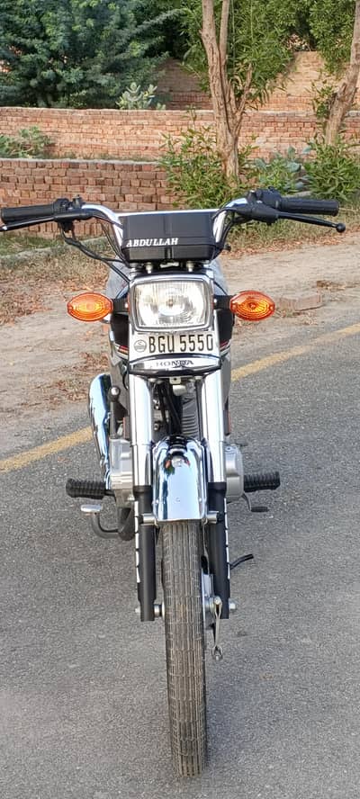 125 Self Start 2026 Model Black Chrome – For Sale
