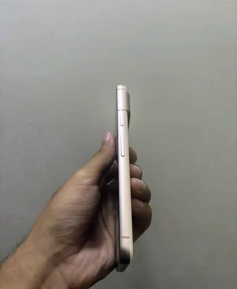 Google Pixel 8 5