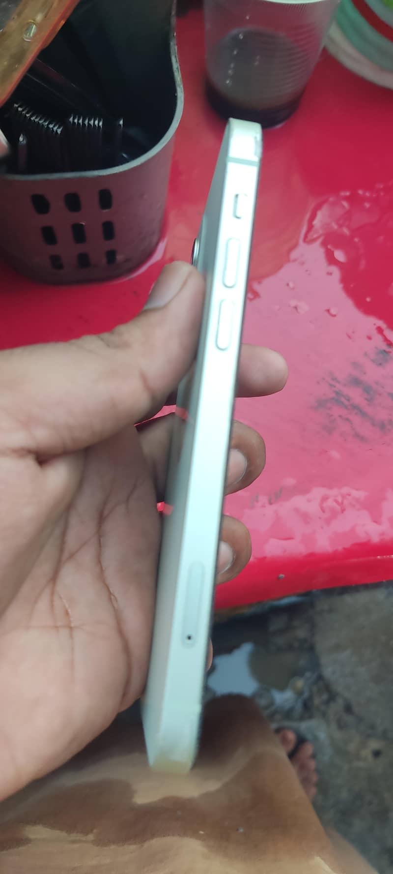 Apple iPhone 12 1