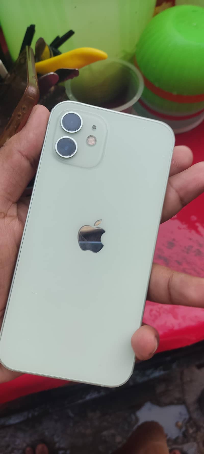 Apple iPhone 12 4