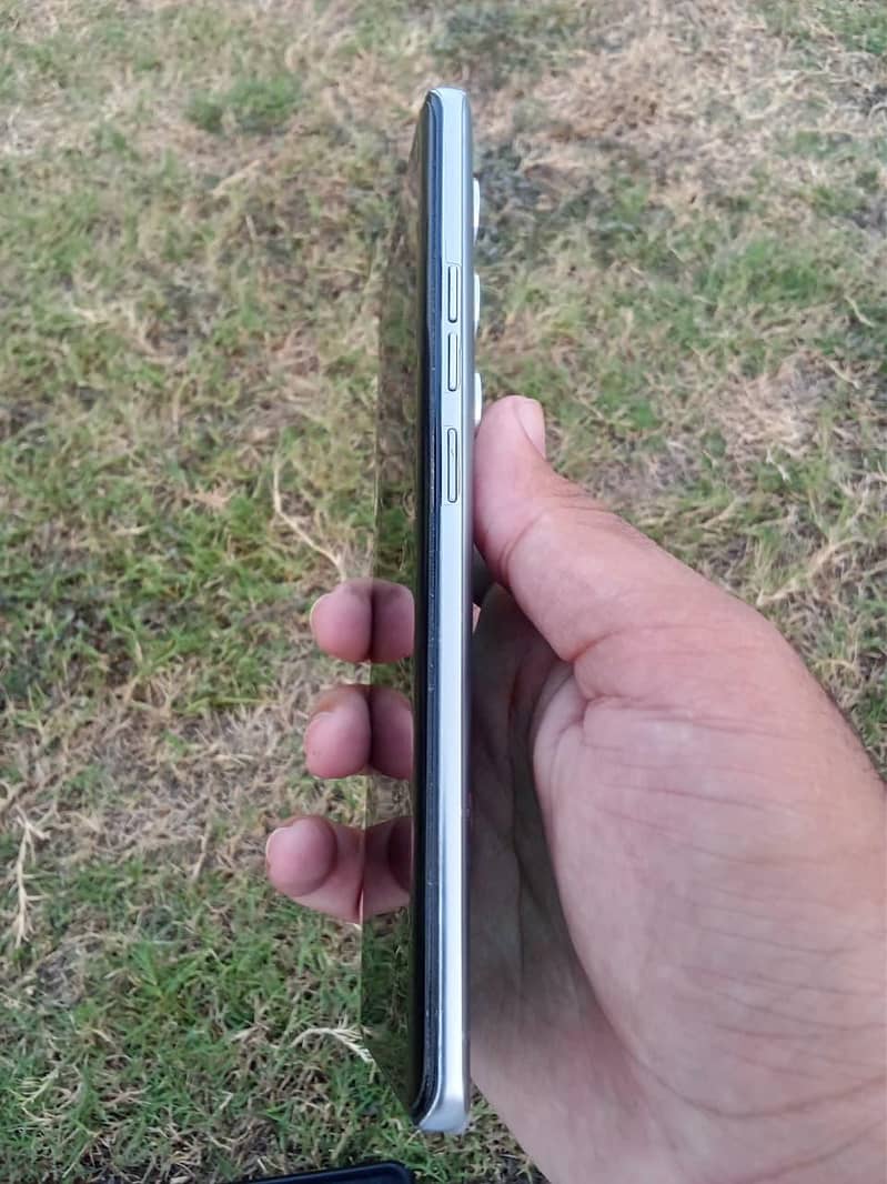 Tecno CAMON 40 Pro 4