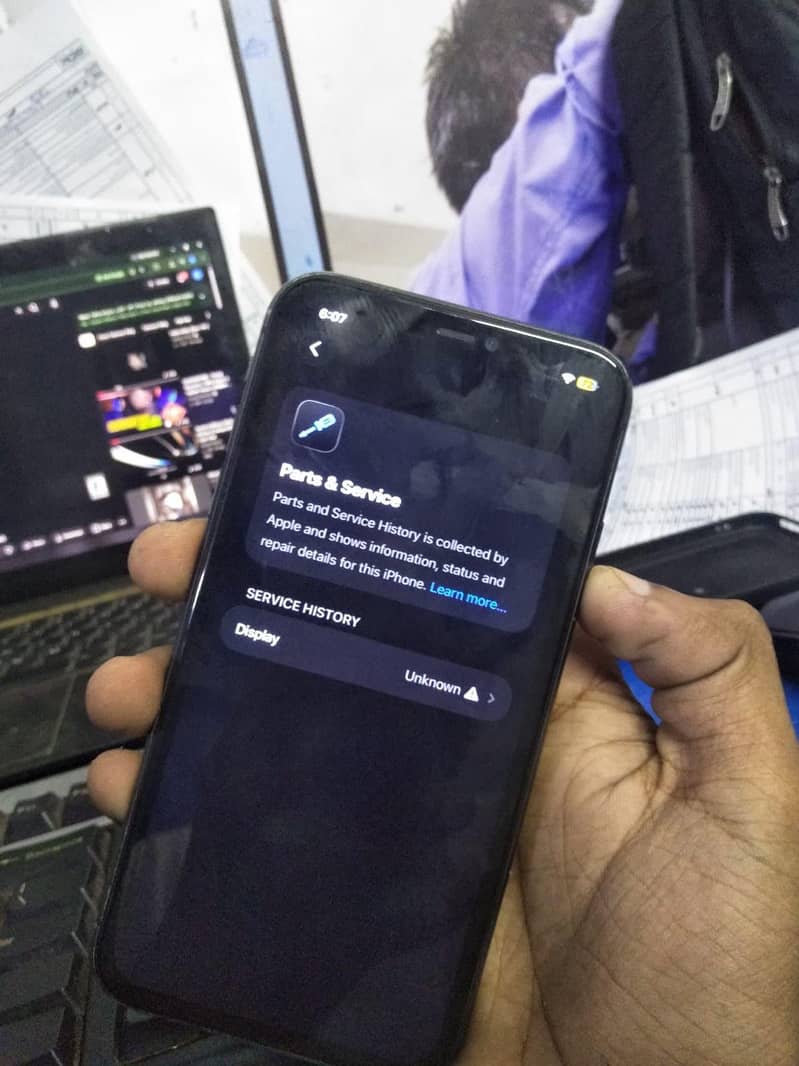 Apple iPhone 11 4