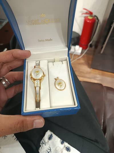 swiss made André mouche ladies bangle watch vintage