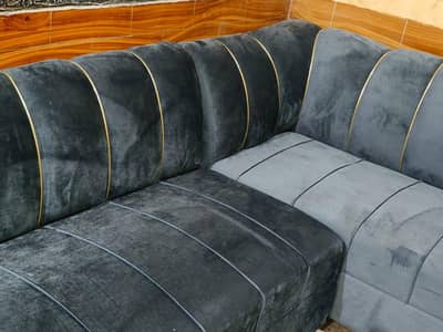 urgent sale cotion with sofa 6 cotion