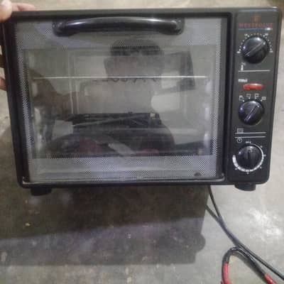 Westpoint Electric Toaster Oven CKF-10RA (10 Liters) - Good Condition.