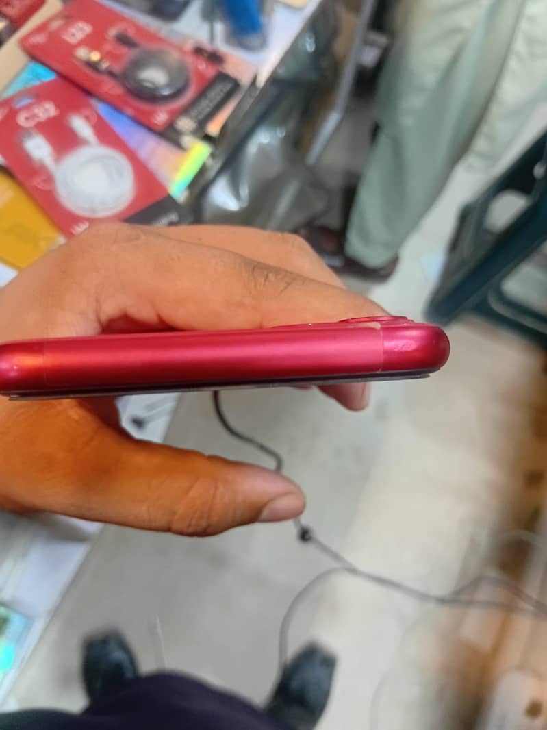 Apple iPhone 11 0
