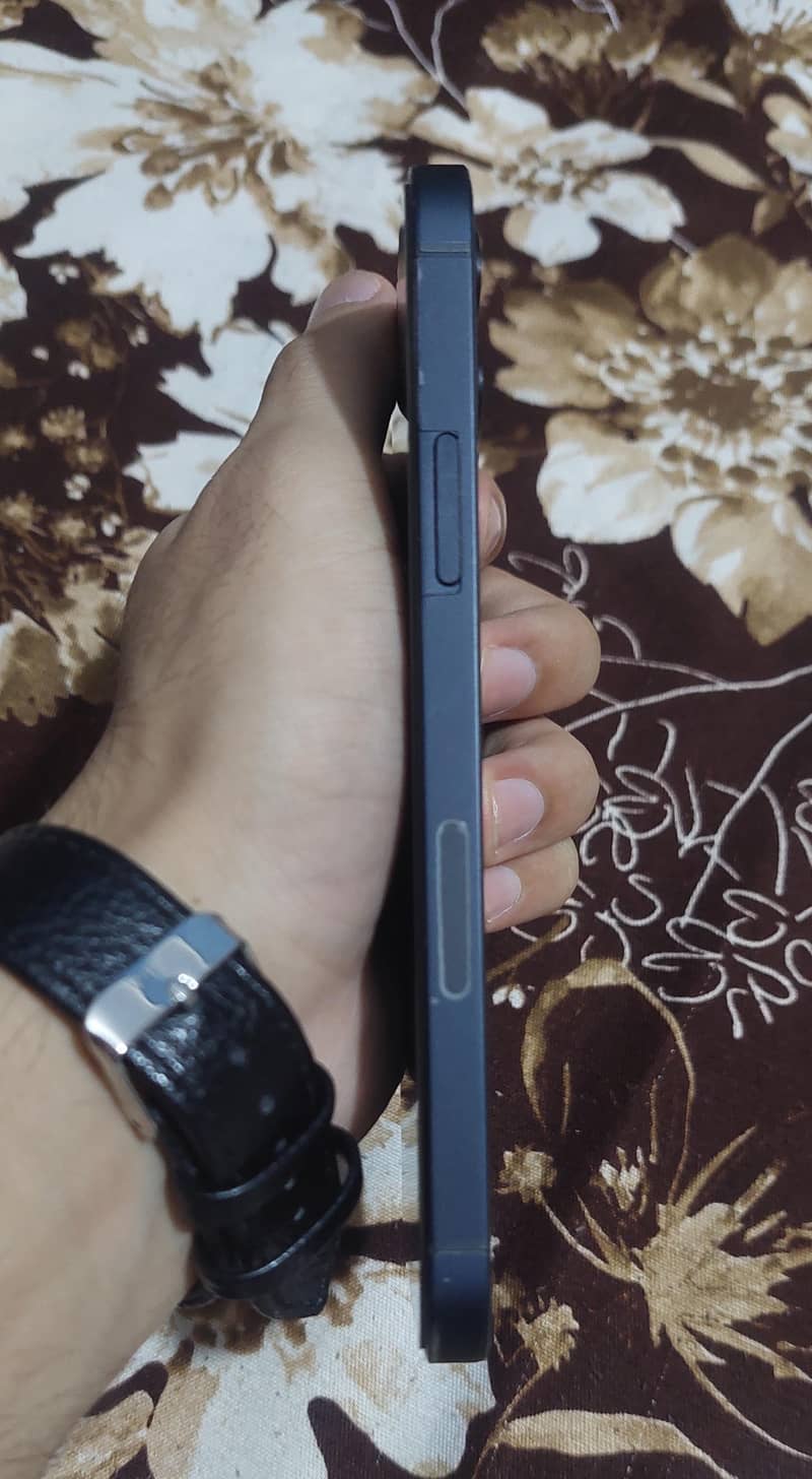 Apple iPhone 12 1