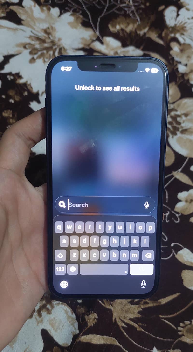 Apple iPhone 12 4